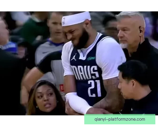 独行侠官方宣布加福德因右肩刺痛退出与雄鹿剩余比赛